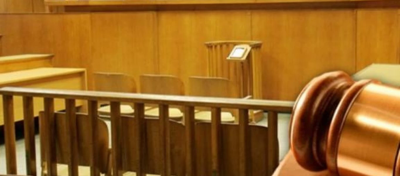 Παράσταση διαμαρτυρίας στο Μέγαρο Μαξίμου από τους προέδρους των Δικηγορικών Συλλόγων